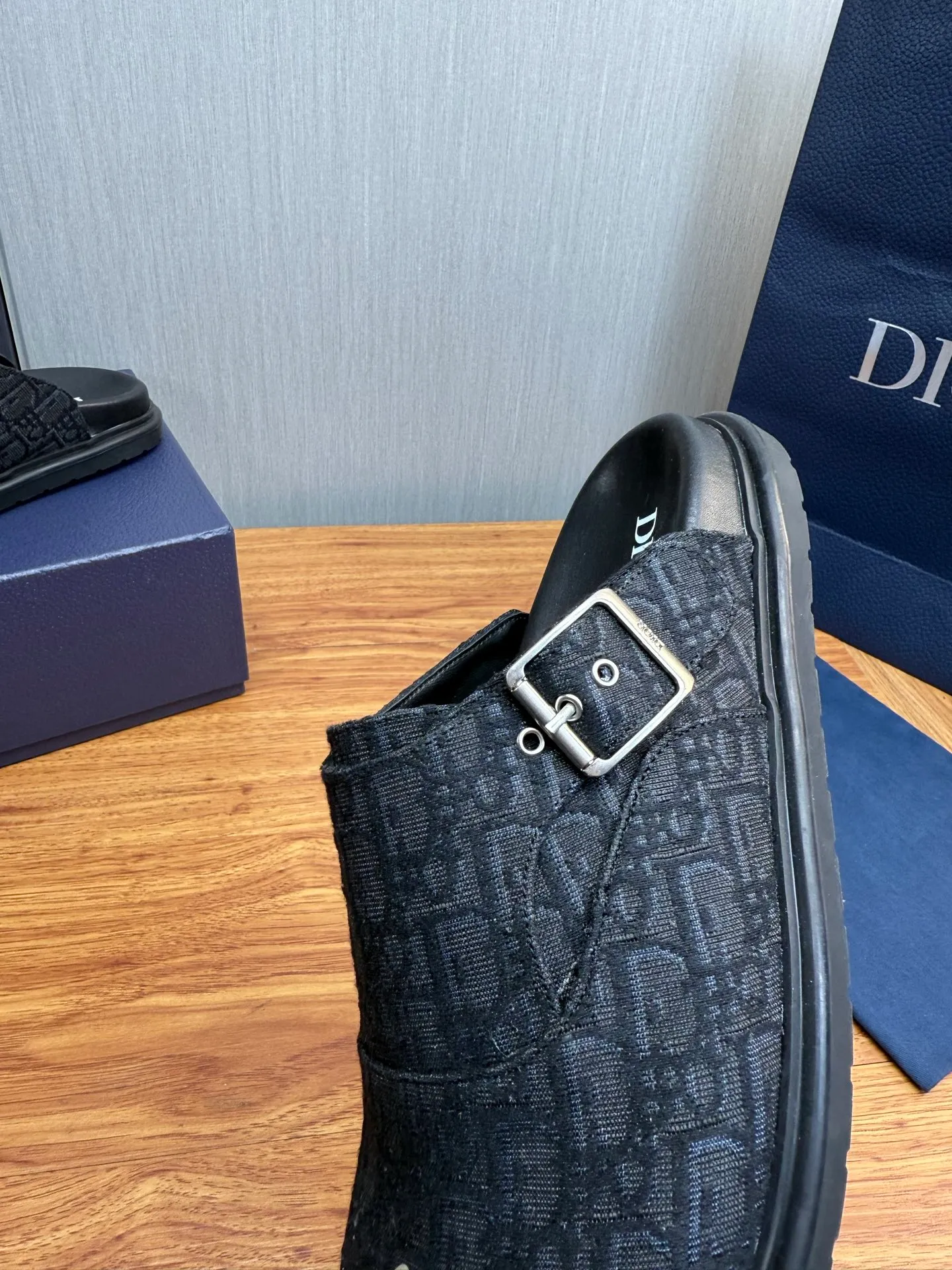Men's men's shoes 420💰 Dior. Men's slippers🩴Official website 1:1 production 38-45 yards 45 46 🉑️Customized original material shipped✅